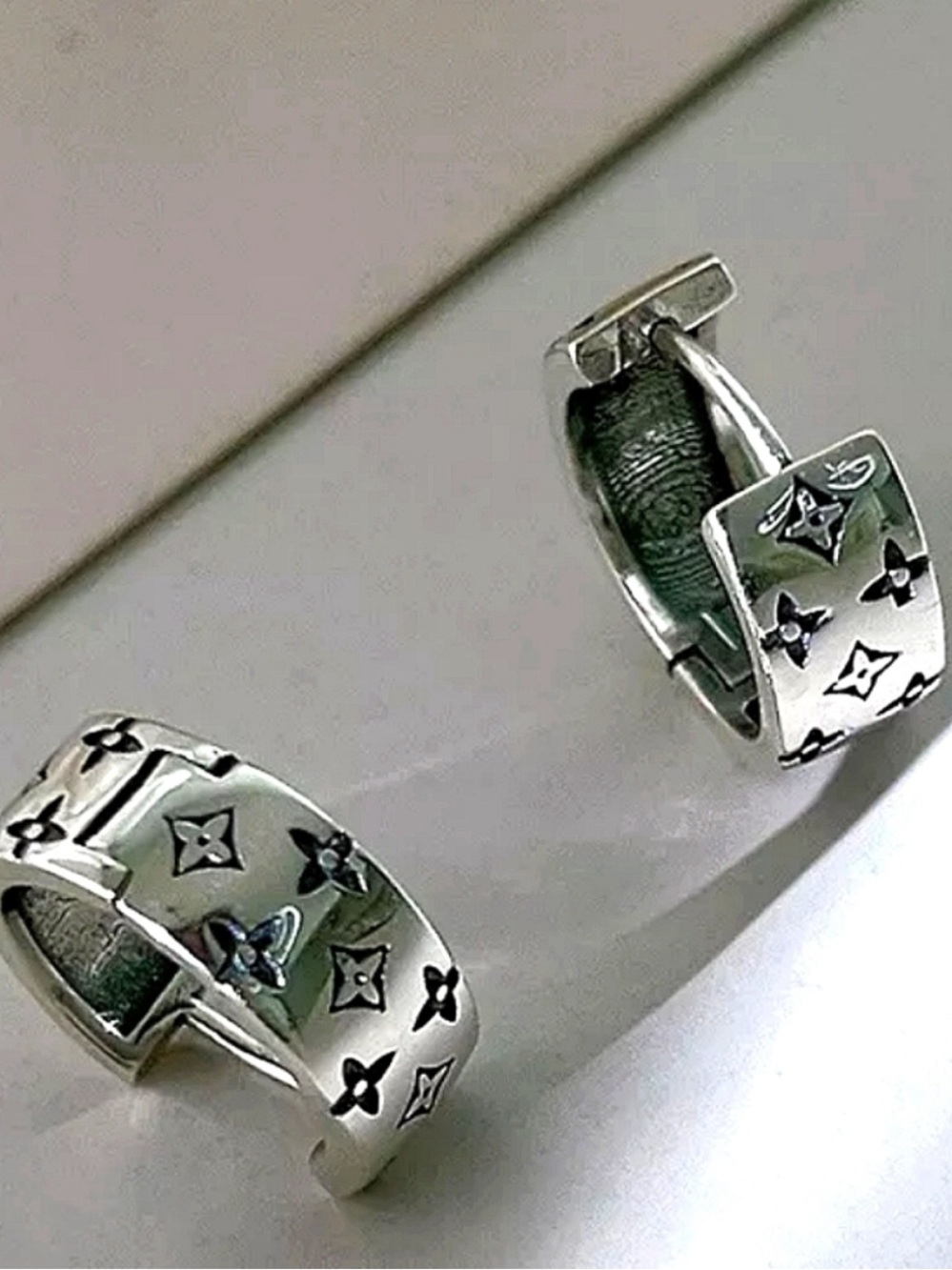 Sterling Silver Plated Silver Huggie Hoop Earrings Minimalist - Picture 7 of 15